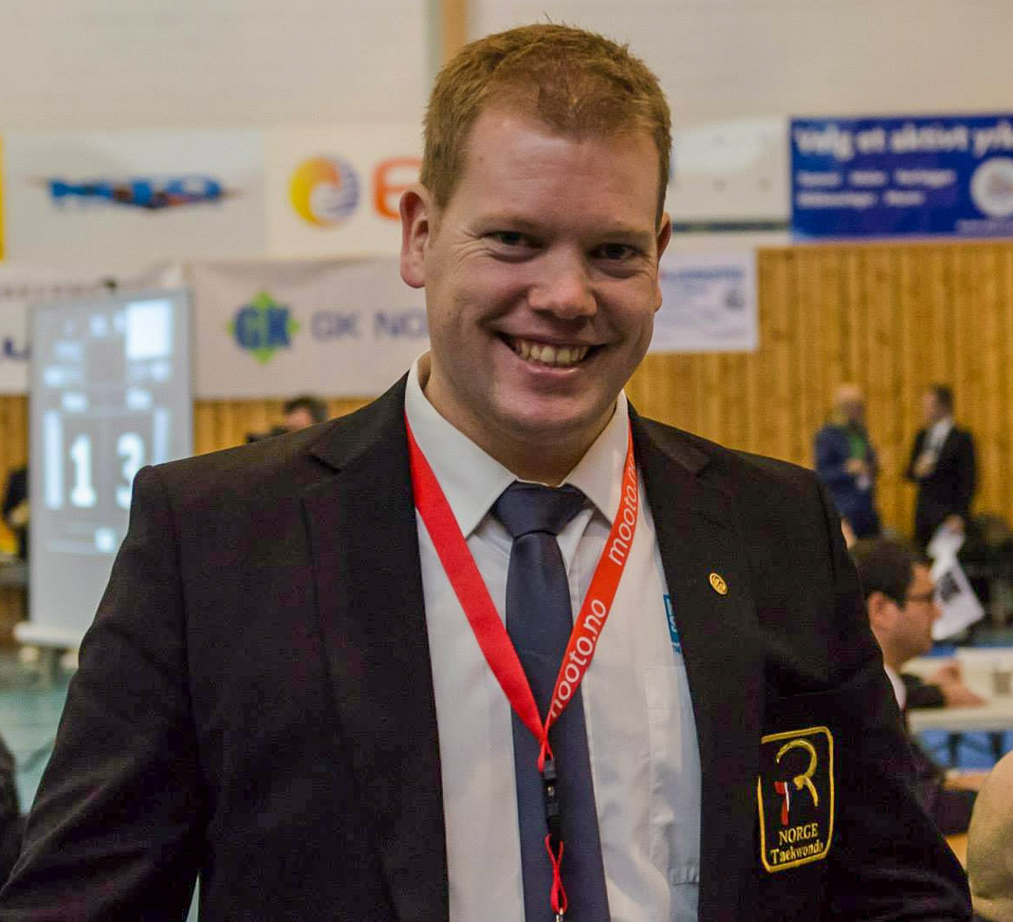 Nils_redigert_dommer_cropped-1